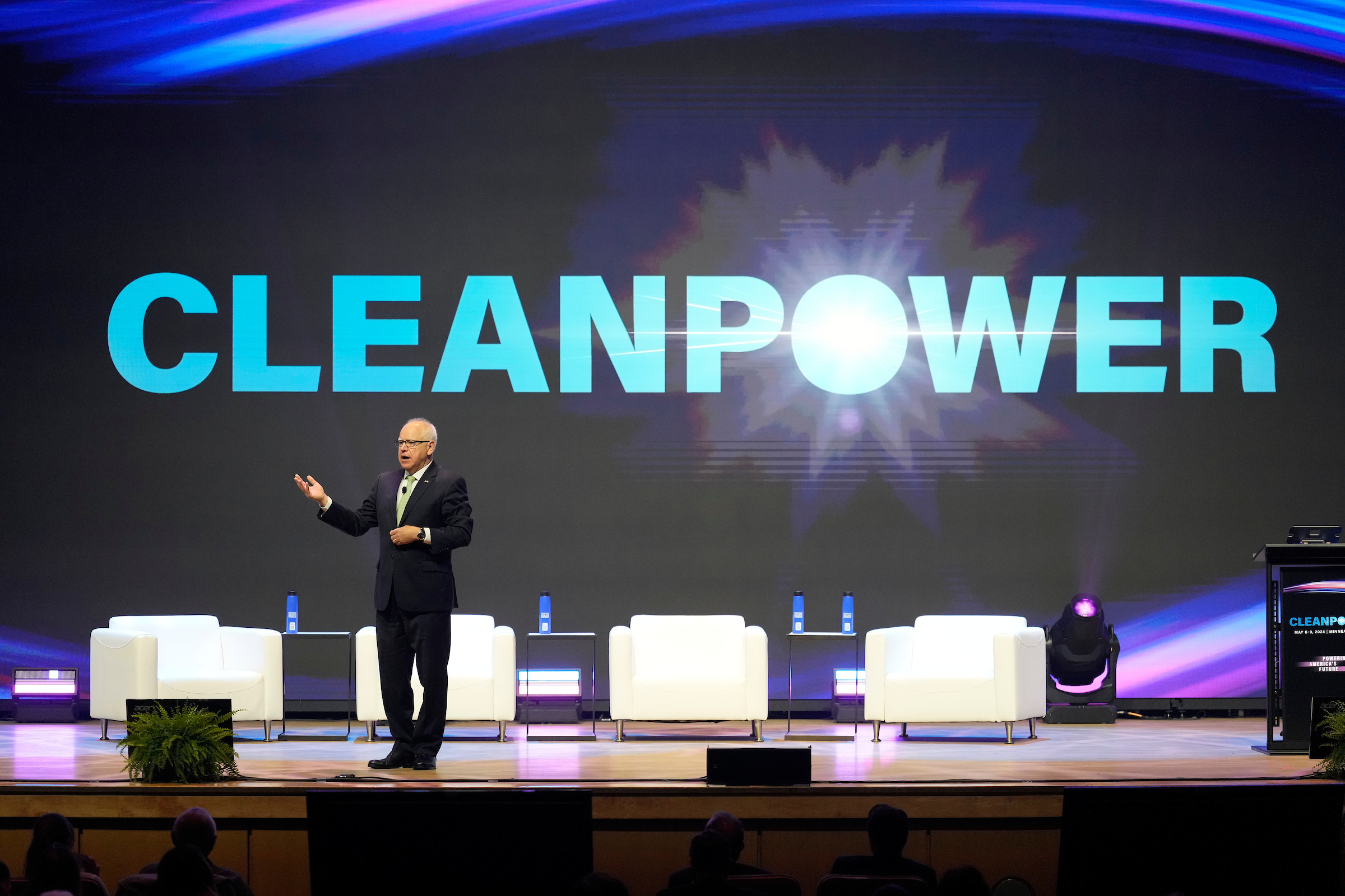 Governor Tim Walz speaking at the CLEANPOWER Opening General Session