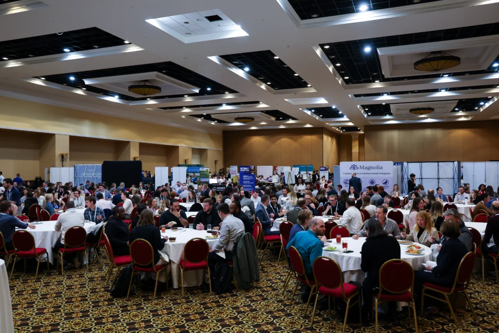 The crowded lunch room at the 2024 Siting & Permitting Conference