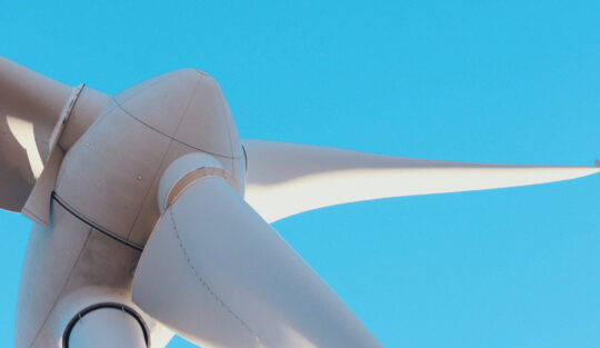 Rotating blades transfer power