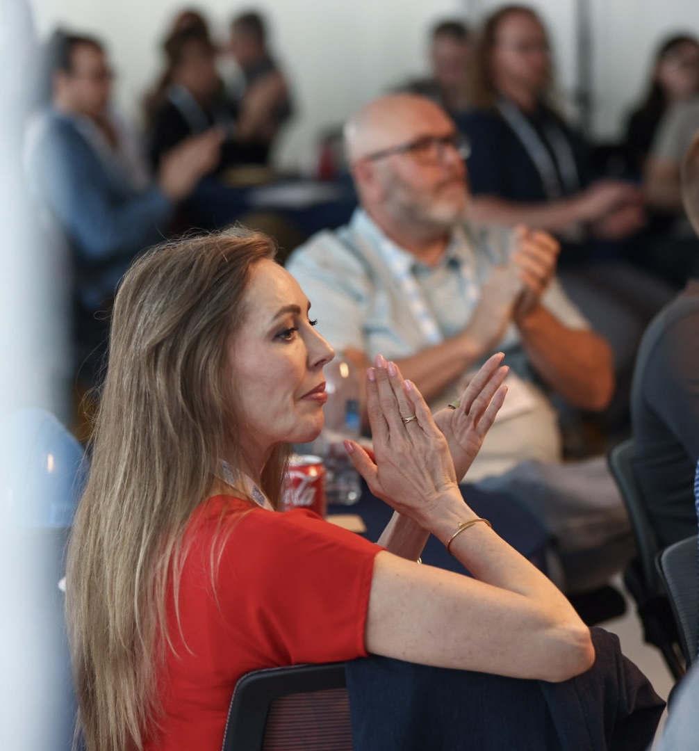 Woman clapping at CPOTH